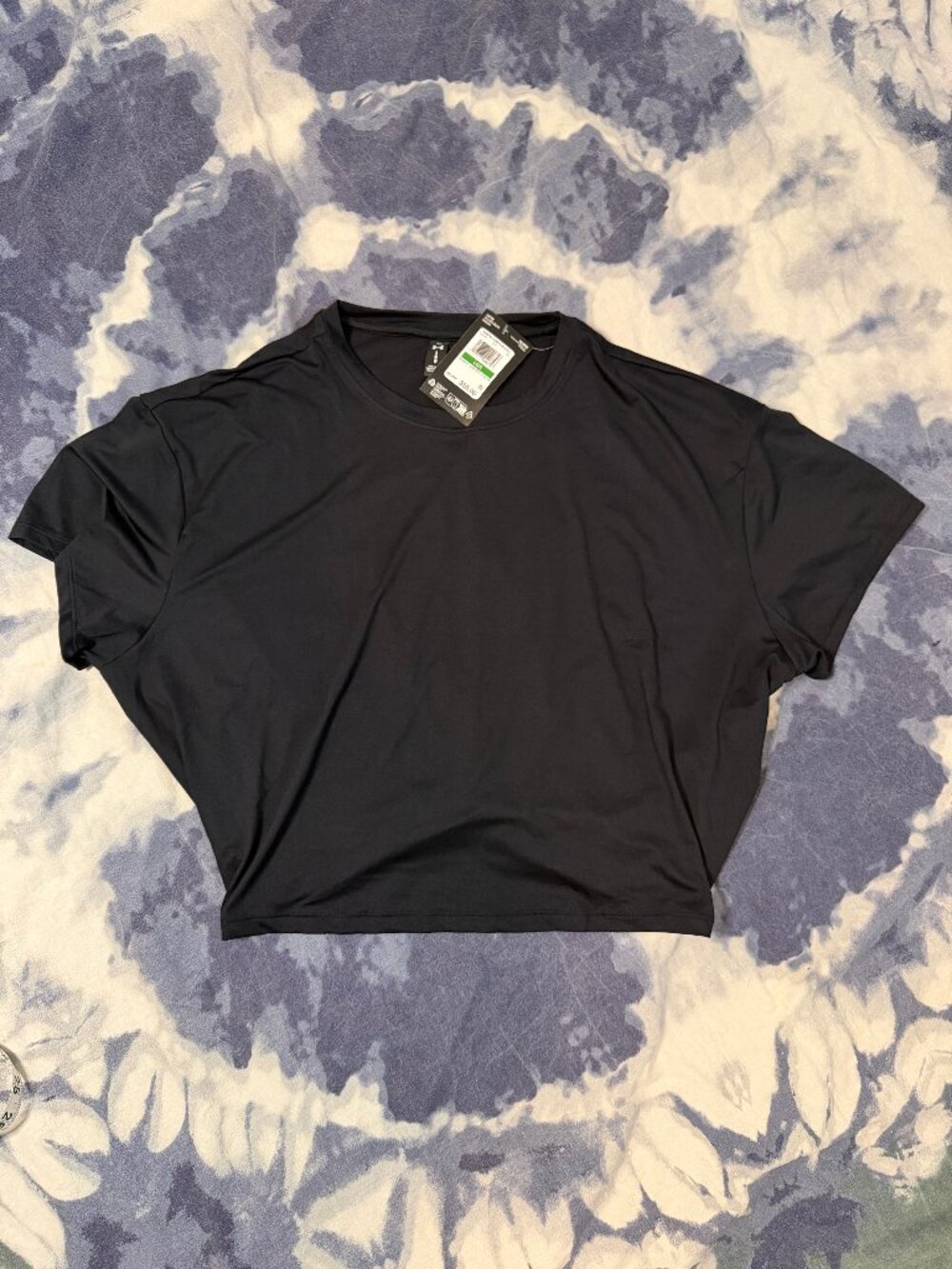 Under Armour Black Cropped Short Sleeve Top Women's Size L NWT